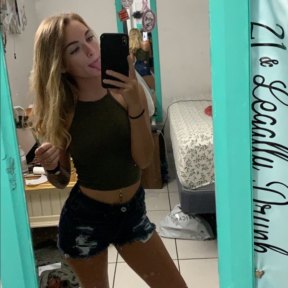 Meet your Posher, Chloe - Picture 1 of 1